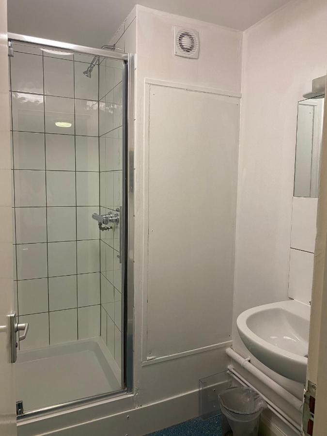 Charming Rooms For Students Only, Cricklewood Lane - Sk Londra Exterior foto